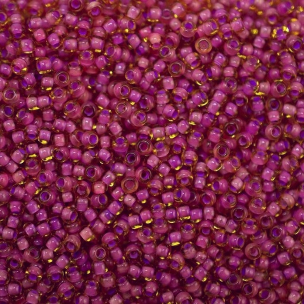 Бисер Preciosa 10/0 цв. 10022, Розовый, прозрачный с цветной линией внутри