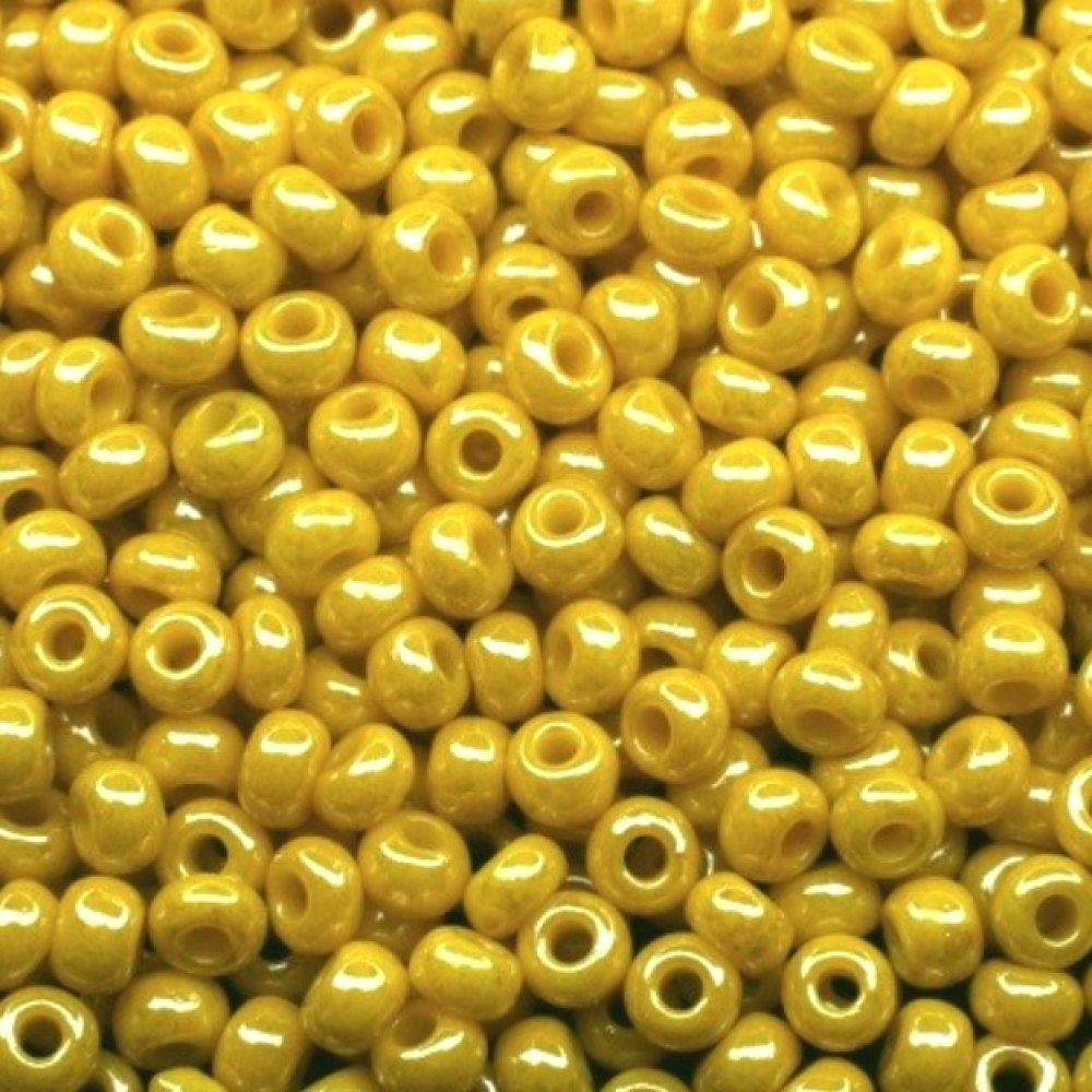 Бисер Preciosa 10/0 цв. 83111, Желтый керамический