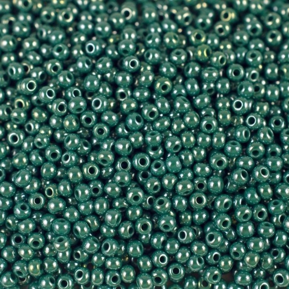 Бисер Preciosa 10/0 цв. 58240, Зеленый керамический непрозрачный