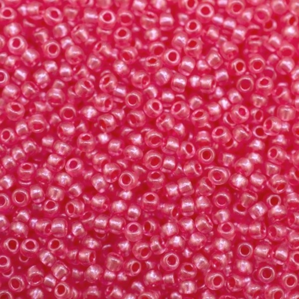 Бисер Preciosa 10/0 цв. 08398, сатиновый розовый, жемчужная линия внутри