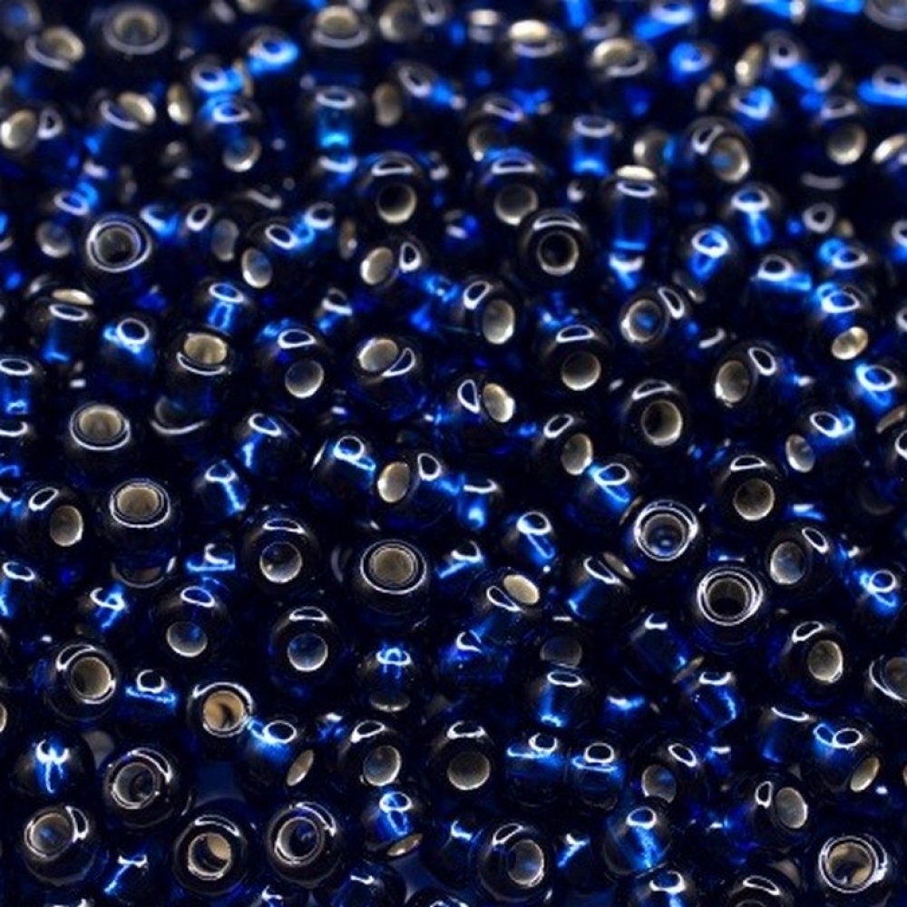 Бисер Preciosa 10/0 цв. 67100, Синий прозрачный серебряная линия внутри